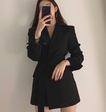 レディース ジャケット 上着 膝上 長袖 襟付き タイト スリム 細身 ストレート リボン ベルト ウエストマーク ウエストリボン 大人可愛い きれいめ カジュアル 上品 おしゃれ かっこいい クール