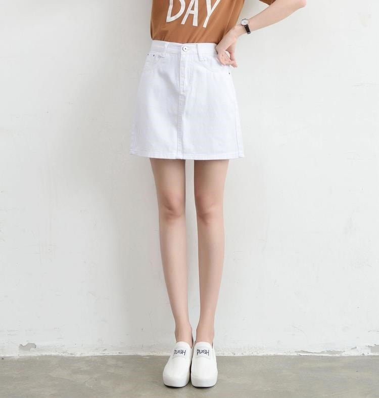 3155.ミニ丈 カジュアルなAラインデニムスカート（ホワイト）2019 春夏 ミニスカ シンプル 無地 お出かけ
