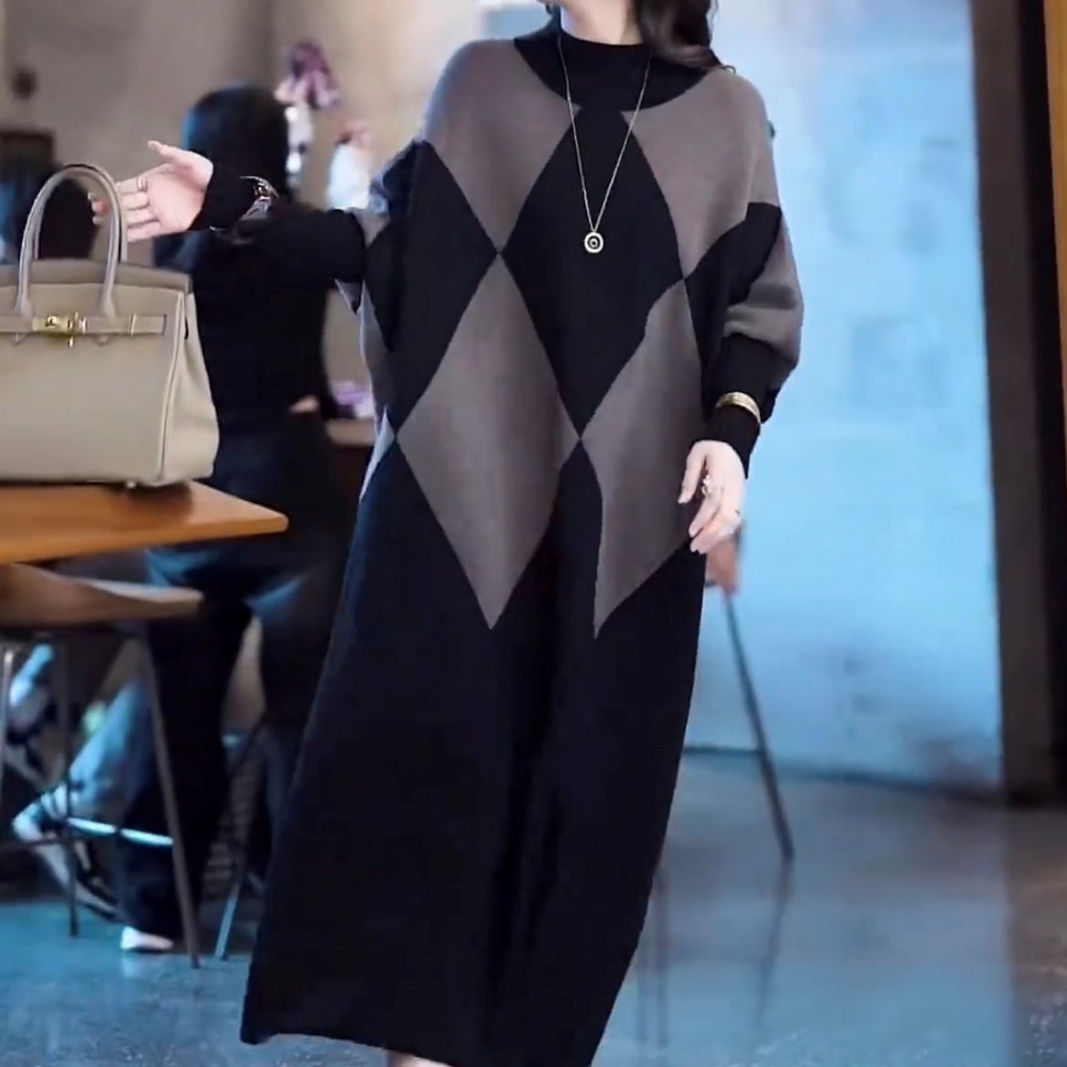 ワンピース ミモレ丈ワンピース 長袖 マトンスリーブ クルーネック ミモレ丈 セミフレアスカート ウール かわいい 大人可愛い きれいめ シンプル 上品 おしゃれ カジュアル こなれ感 個性的 主役級