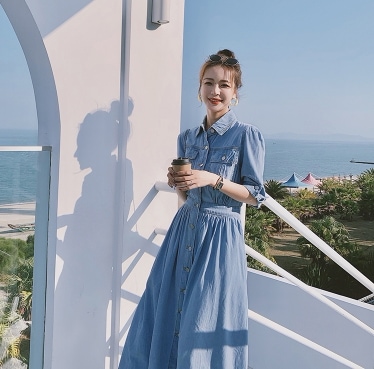 ワンピース シャツワンピース フレアワンピース デニムワンピース ミモレ丈 ロング丈 5分袖 五分袖 パフスリーブ 襟付き フレア ウエストマーク スリット ポケット ハイウエスト 前開き デニム