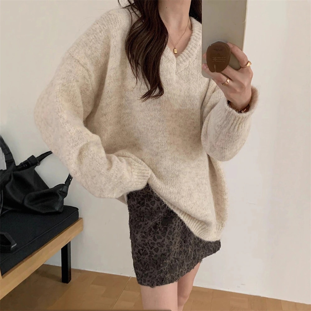 女性のための優しく柔らかいVネックプルオーバーセーター新しい秋と冬のスタイルゆったりとしたフィット感プラスサイズシンプルで怠惰なスタイルのニットトップ 5,022円