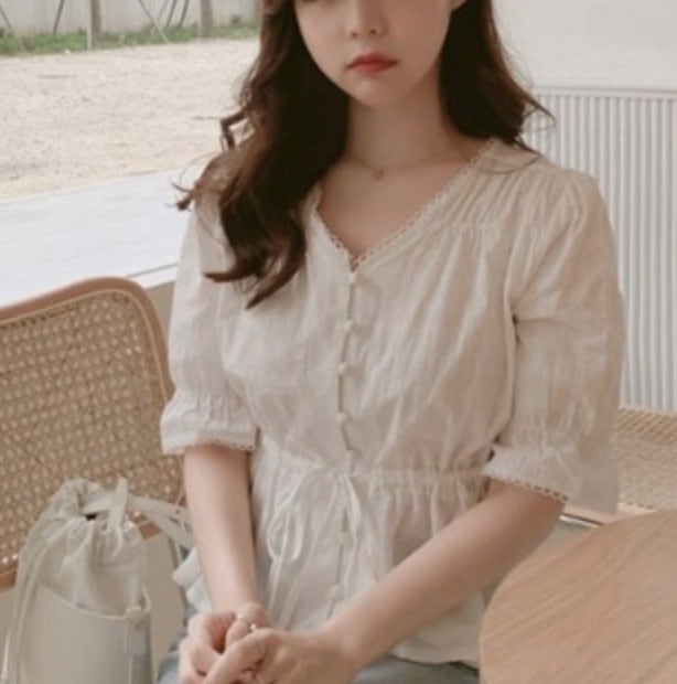 トップス デート かわいい 大人可愛い きれいめ シンプル カジュアル 大人 上品 おしゃれ お洒落 Vネック レース フリル ギャザー コットン 韓国 無地 休日 公園 旅行 半袖 ホワイト XL