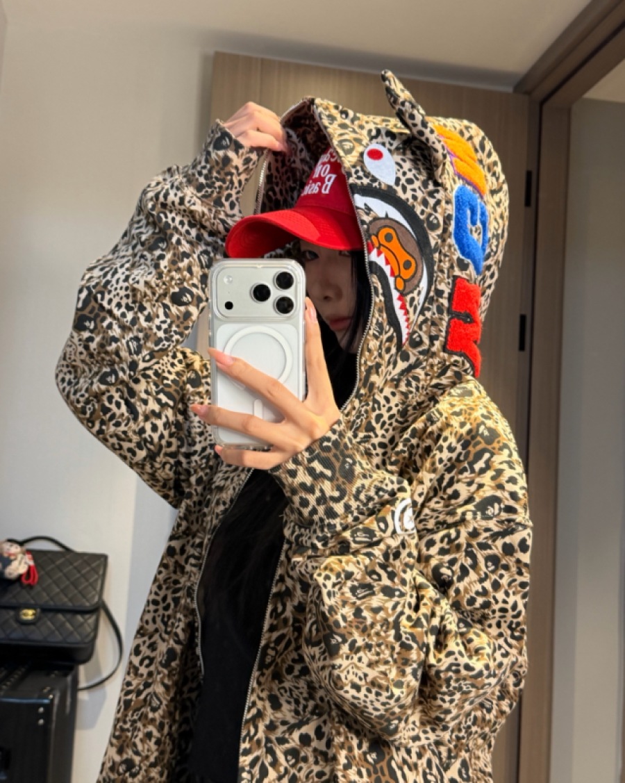 日本未入荷 bape パーカー レディース レオパード フルジップ