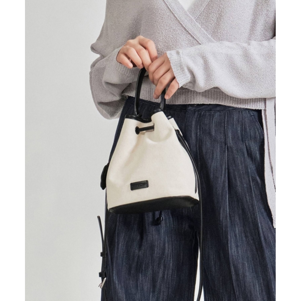 COVERNAT WOMAN クローバーハートエマバケットバッグブラック 9,466円