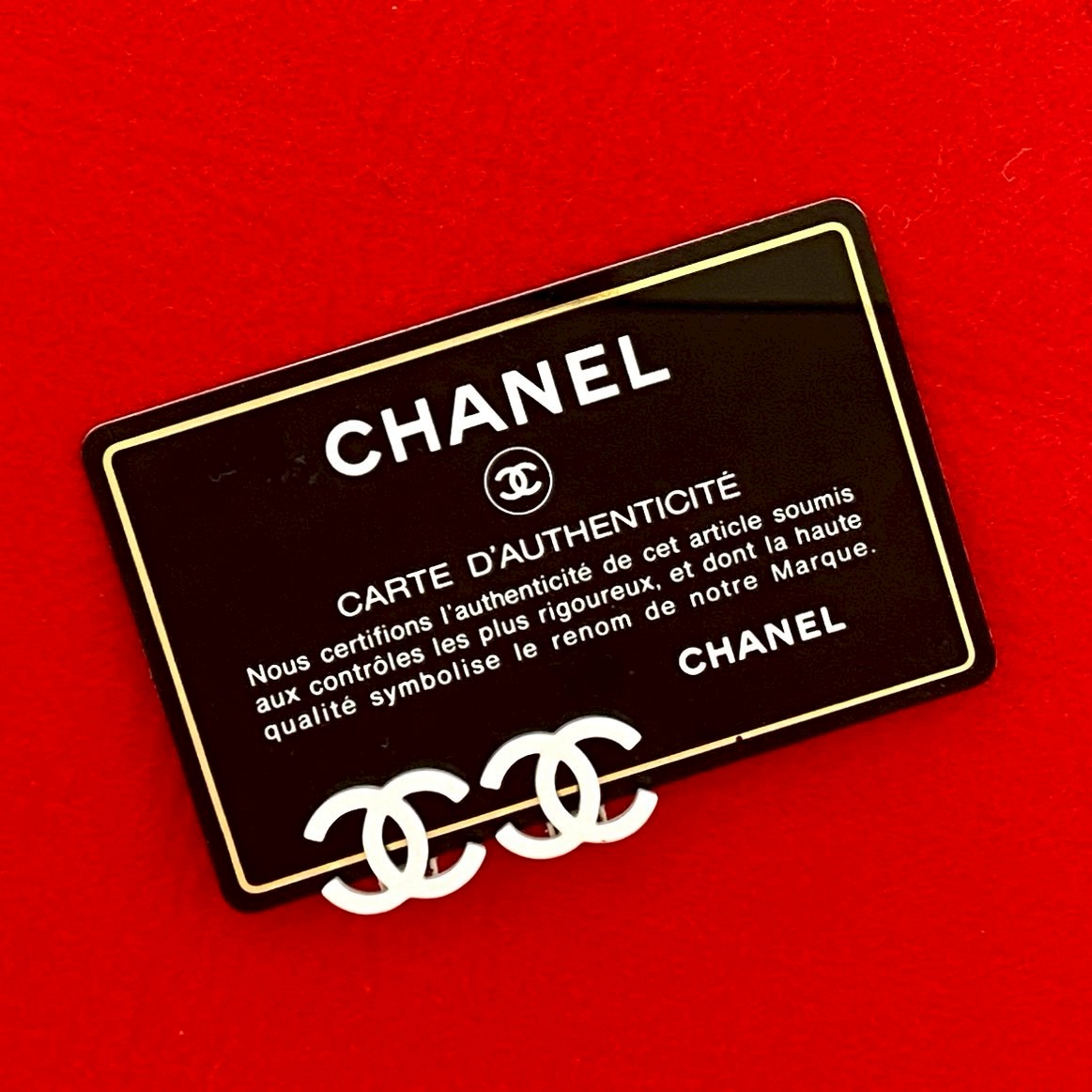 ヴィンテージ ココマークイヤリング プラスチック シルバーメッキ ホワイト 05489