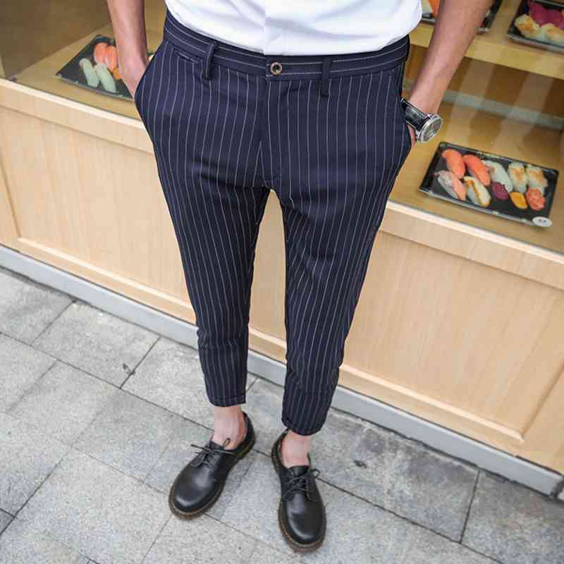 ストレートパンツ メンズ あったか セール 夏 秋 コーデュロイ おすすめ ワイドパンツ きれいめ フレアパンツ ズボン ブランド 裏地 ストレッチ ルーズフィット 9分丈 黒 センタープレス 冬 ゆ