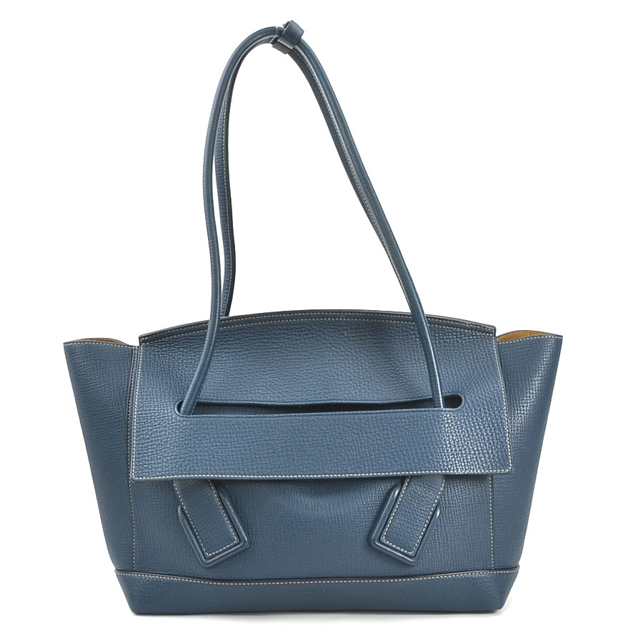 ボッテガヴェネタ BOTTEGAVENETA ショルダーバッグ ザ アルコ レザー ネイビー レディース h30585a
