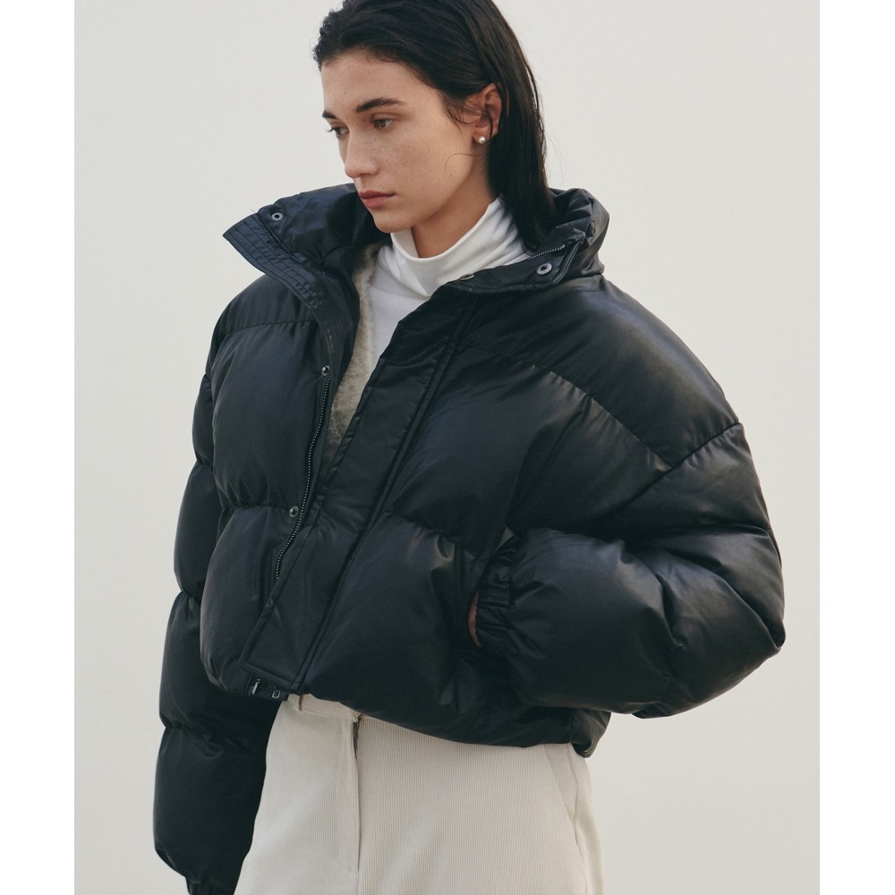 NICK&NICOLE プレミアムビーガンレザークロップパディング_ブラック