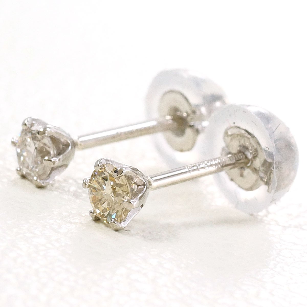 PT900 プラチナ ピアス ダイヤモンド 0.06 ct 総重量約0.2g 中古
