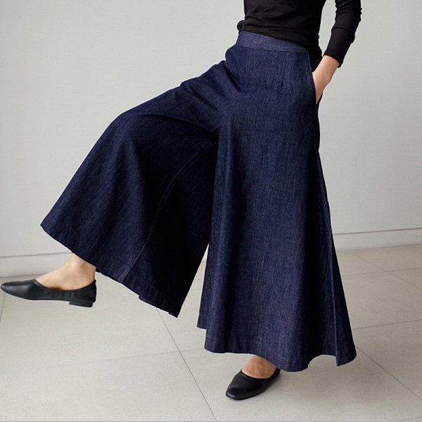 売切必至デニムフレアパンツ　ロングパンツ　たっぷりフレアパンツ キュロットスカート　大人スタイル　きれいめ　上品　大人