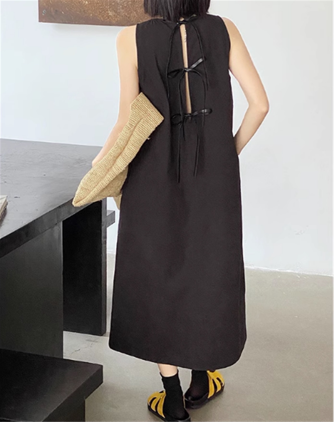 ワンピース フレアワンピース Aライン ロング丈 ノースリーブ ラウンドネック バックコンシャス リボン 大人可愛い きれいめ カジュアル 大人女子 ラフ 夏 10代 20代 30代 40代