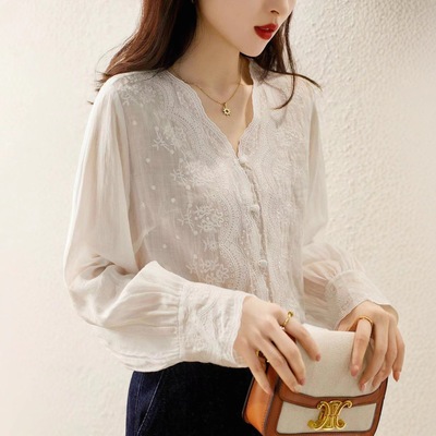 トップス シャツ ブラウス 長袖 ボリューム袖 Vネック 前開き ボタン ミディアム丈 刺繡 透け感 かわいい 大人可愛い きれいめ シンプル 上品 おしゃれ かっこいい カジュアル こなれ感 個性的