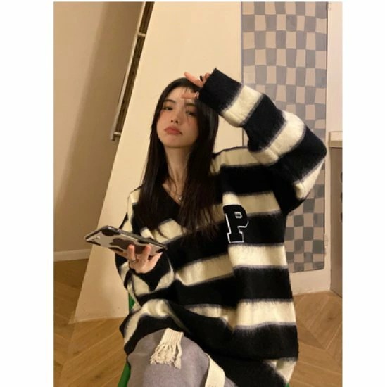 ニットセーター レディース ニットトップス セーター ニット トップス Ｖネック ボーダー 白黒 コントラストカラー 長袖 ルーズシルエット プルオーバー カジュアル アルファベット