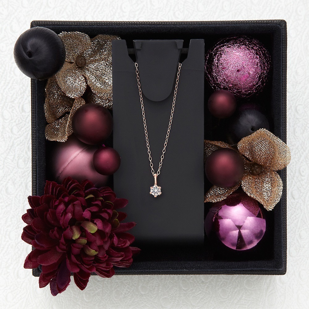 H&Cジルコニアネックレス　箱付き　レディースネックレス　6本爪ペンダント　4ミリスーパーキュービックジルコニア キュービックジルコニア　シルバー925製チェーン　オリジナルボックス　ニッケ