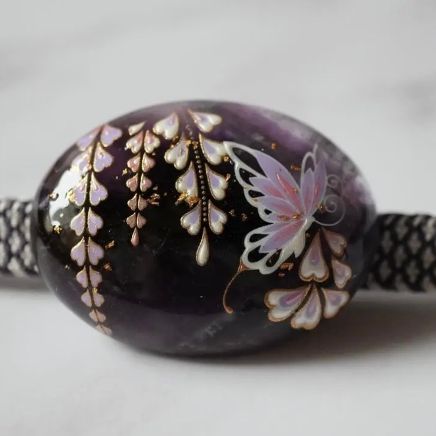 天然石アメジストと藤・蝶々の帯留め　金沢箔24K入り）ブローチ ポニーフック　浴衣