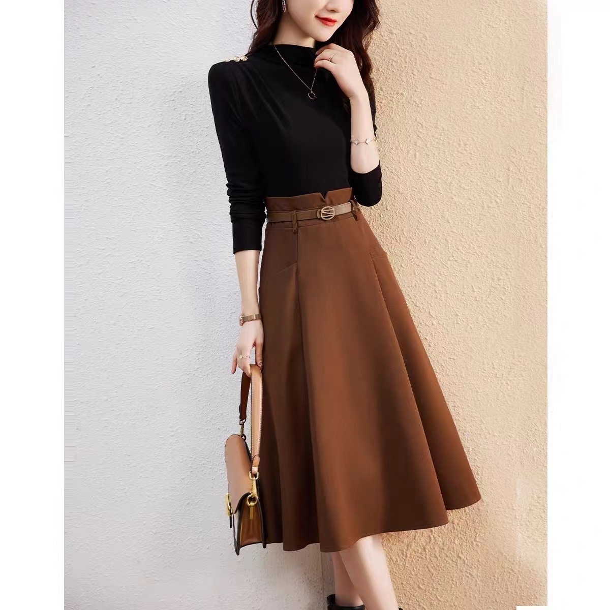 ワンピース フレアワンピース ワンピドレス 膝下 ミモレ丈 ロング丈 袖あり 七分袖 ハイネック バイカラー ベルト フレア 細身 切り替えデザイン ドッキング かわいい 大人可愛い きれいめ 5,151円