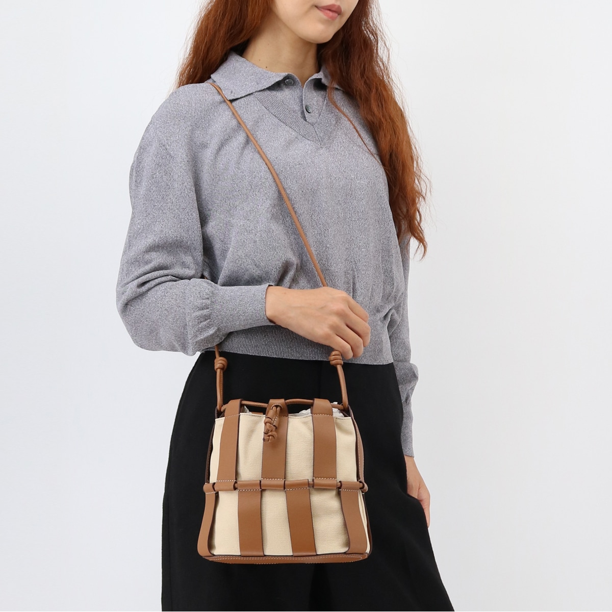 ショルダーバッグ LLINERA レディース キャンバスレザーハンドバッグ WBS22LLIN002 巾着バッグ ドローストリング クロスボディバッグ 鞄 BROWN