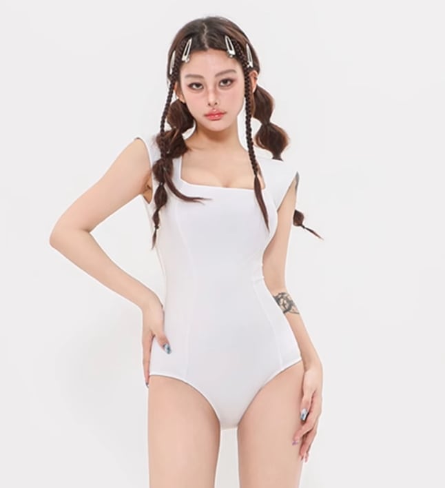 水着 スイムウェア レディース タンキニ ハイレグ かわいい 大人可愛い きれいめ シンプル カジュアル ナチュラル ゴージャス 華やか 大人っぽい おしゃれ お洒落 レトロ 主役級 存在感 ラブリー