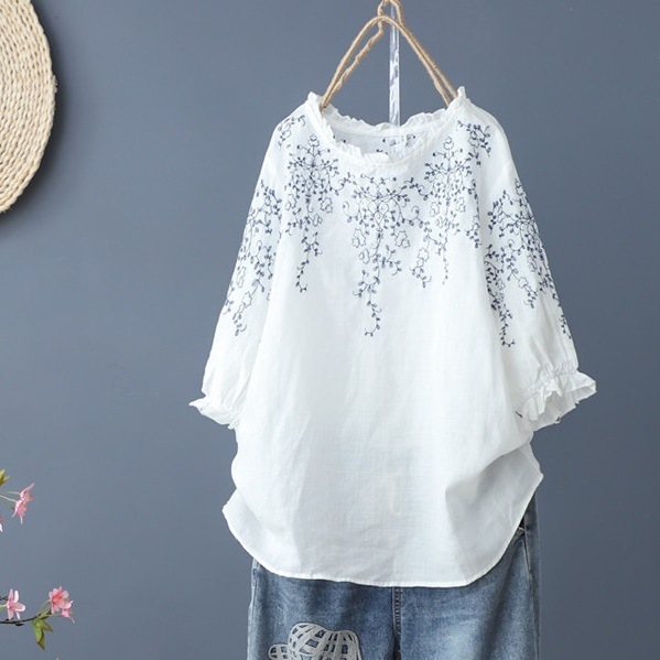 トップス シャツ カットソー プルオーバー 白シャツ 白トップス 刺繍 レトロデザイン カジュアル 袖あり 五分袖 襟なし フリル かわいい 大人可愛い 大人女子 個性的 存在感 きれいめ シンプル