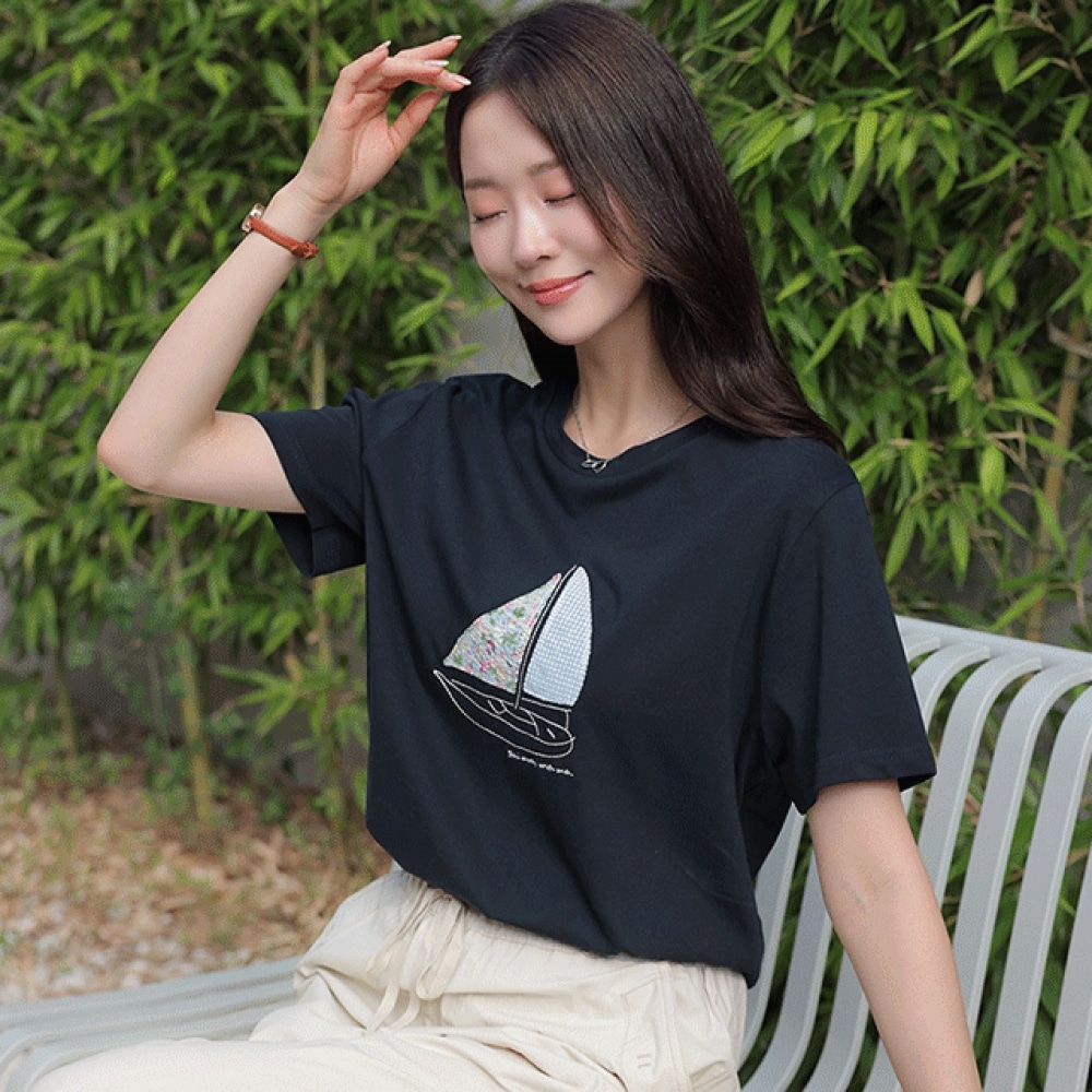 クリック＆ファニーレヴェラブ刺繍Tシャツ