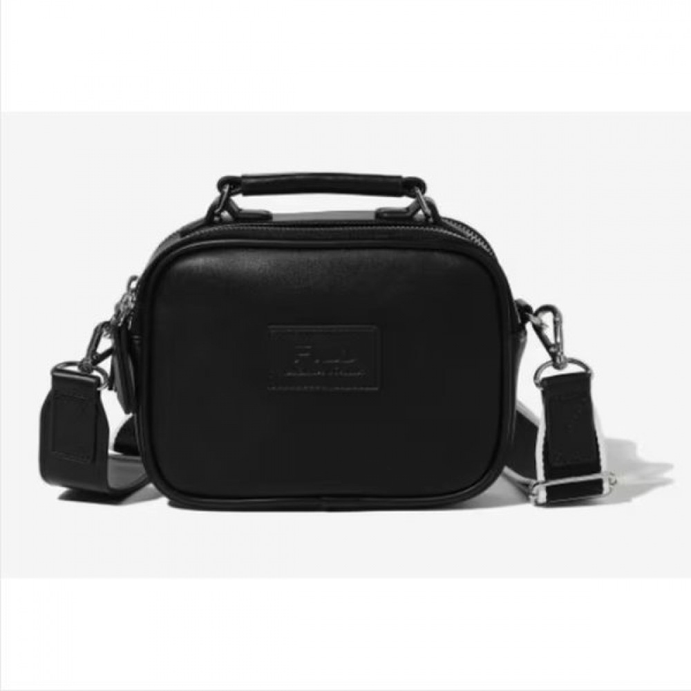 フィラ シグニチャー PU スクエアバッグ FS3BCF5332F