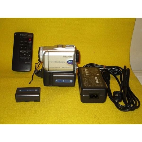 【中古】ソニー SONY DCR-PC101 デジタルビデオカメラ miniDV 44,800円
