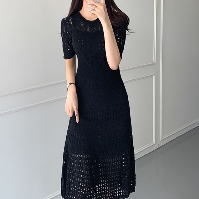 2色 ワンピース 半袖 春夏 ニット ワンピ ひざ丈 膝下 五分袖 ラウンドネック スリム 細身 レース 透け感 色展開 白 ホワイト 黒 ブラック S M L XL ジャスト かわいい 大人可愛い 6,199円