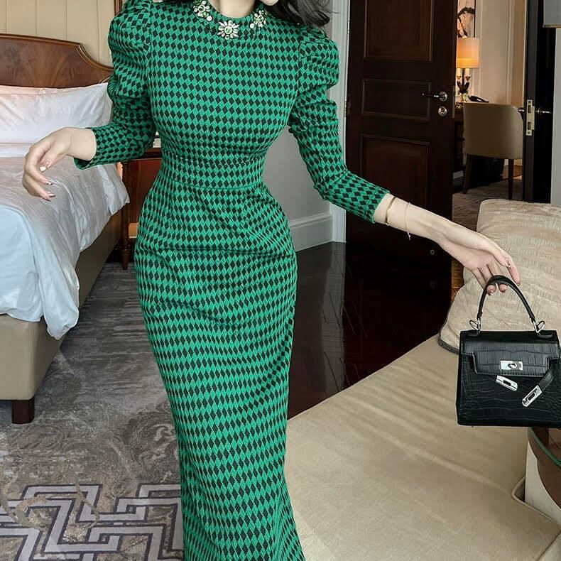 ワンピース レディース 長袖 パフスリーブ ミモレ丈 ラウンドネック タイト チェック柄 格子柄 スリム 細身 かわいい 大人可愛い かっこいい 大人かっこいい 大人女子 おしゃれ お洒落 きれいめ