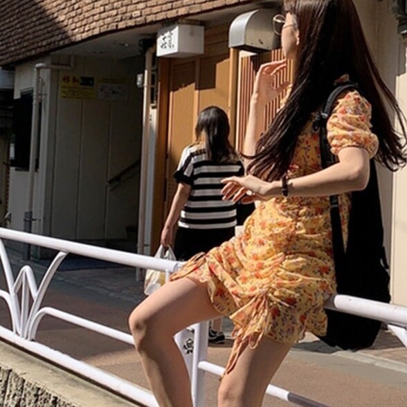 レトロ風 ワンピース 半袖 春夏 タイトワンピース ミニ ミニ丈 ショート ショート丈 膝丈 ひざ丈 膝上 ぽわん袖 スクエアネック スリム タイト 細身 バックシャン バックコンシャス 背中魅せ フ