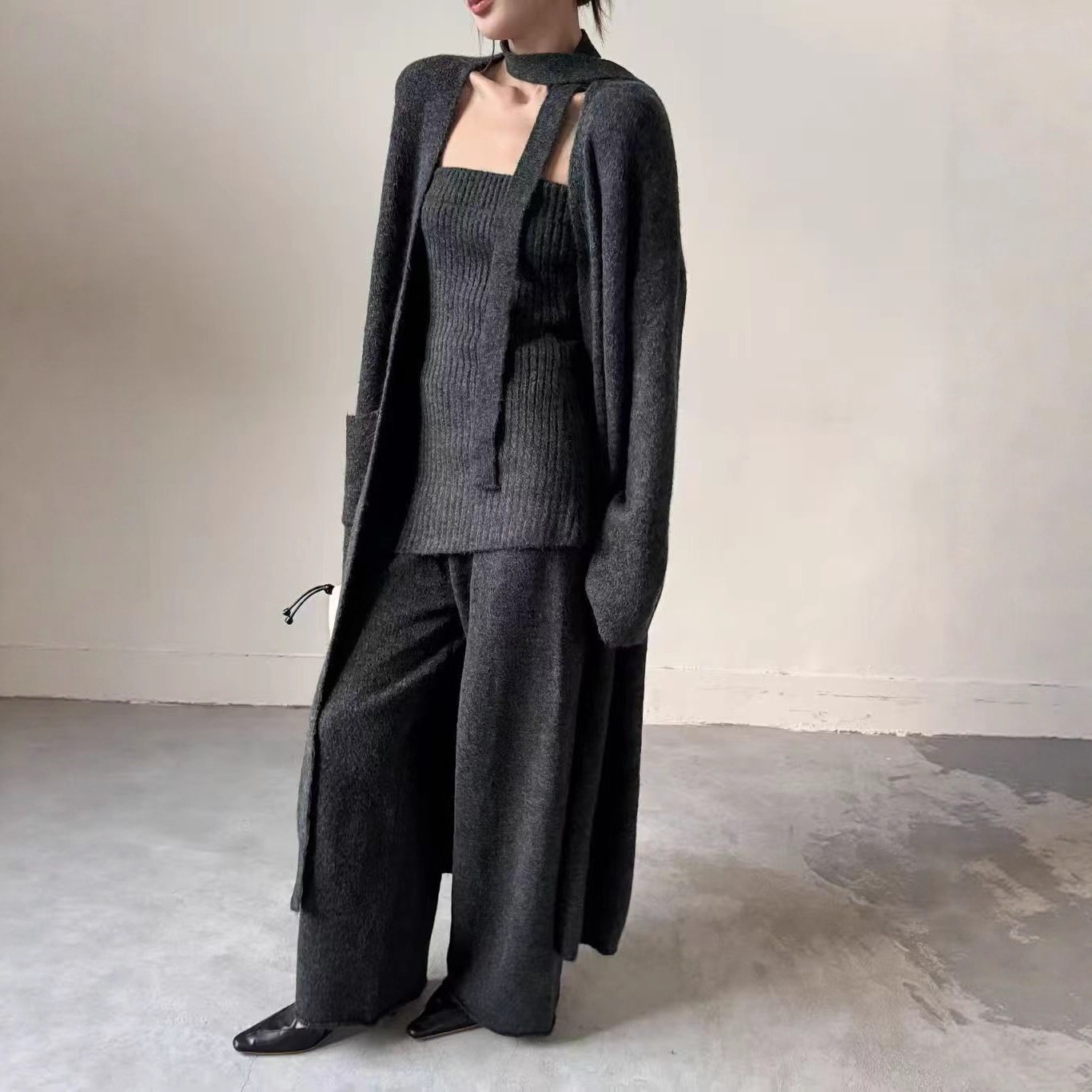 カジュアルゆったりカーディガンジャケット変則胸拭きトップスレディース秋のハイウエストワイドパンツ3点セットセットアップ