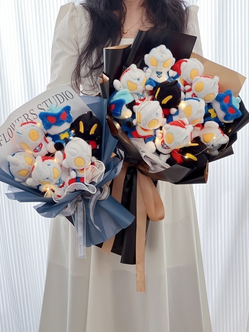 ウルトラマン人形花束スーパーマン漫画誕生日プレゼント男の子新バレンタインデー男の子卒業人形 母の日