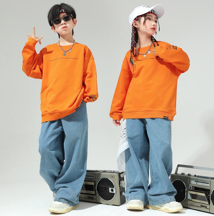 【夏セール！】キッズ ダンス 衣装 ジャズ ヒップホップ 演出服 男女兼用 個性 ダンス衣装 長袖Tシャツ デニムパンツ 子供ジーンズ 演出服 子供 ステージ衣装 オレンジ