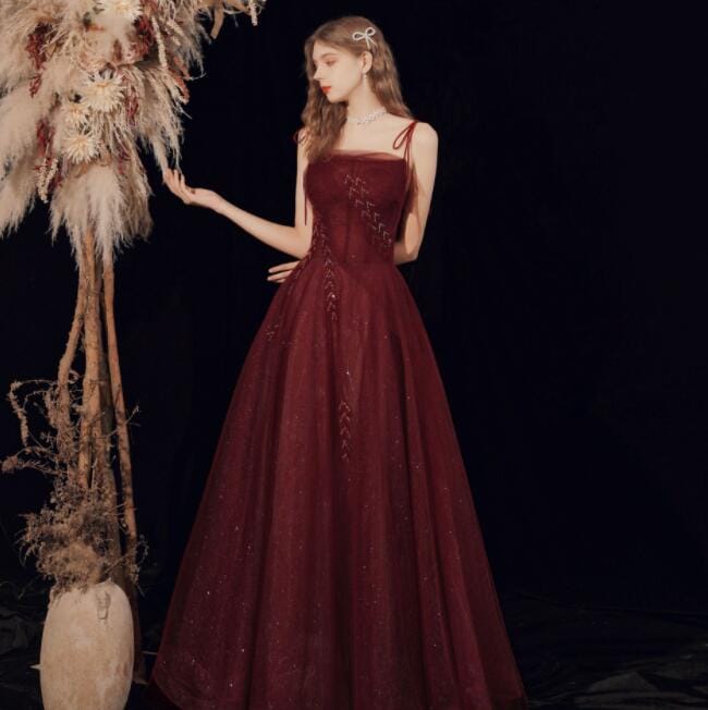 ワイン フランス風 お洒落 ロングドレス レディースドレス ウェディング 披露宴 お呼ばれ 高級感 フランス風 編み上げ 露背 無地 チュールスカ 新着 着痩せ パーティー 音楽会 成人式 舞台演出