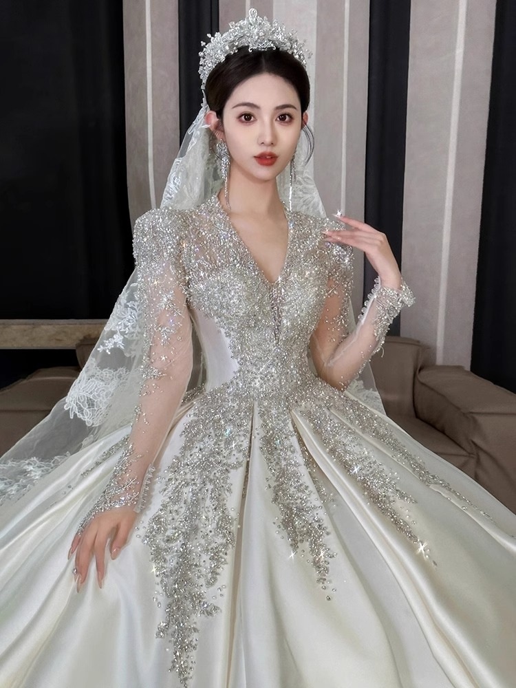 ウェディングドレス 2025 ブライダル V ネック重工業質感大きなテール長袖サテンメインウェディングドレス