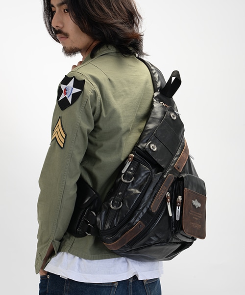 gear トライアングルボディバッグ メンズ ブランド 斜めがけバッグ