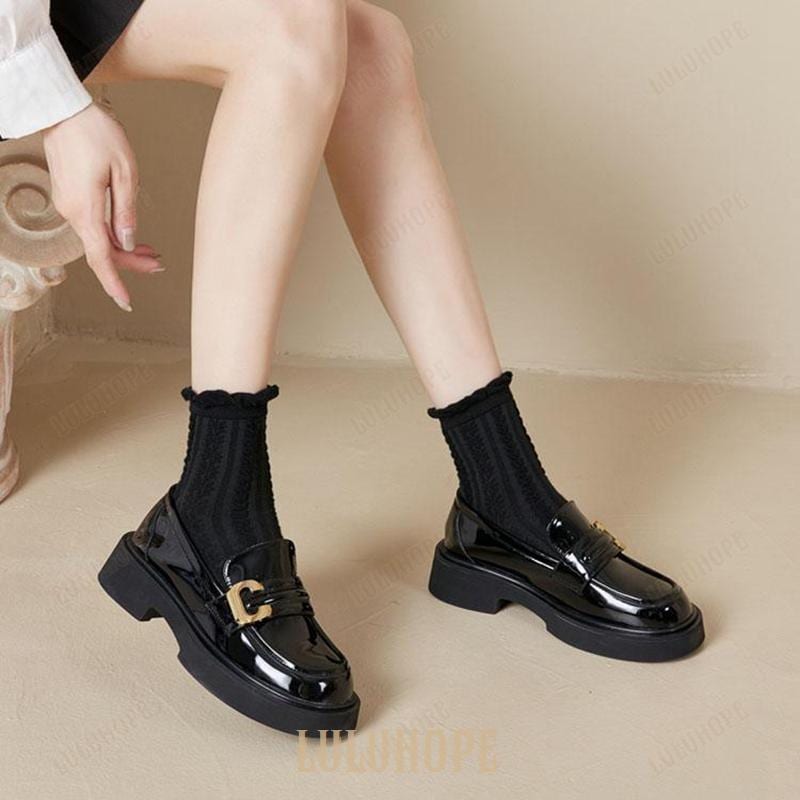 厚底ローファー レディース ローファー ヒール ドライビングシューズ 革靴 エナメル ビジュー 学生 女子 卒業式 40代 通学