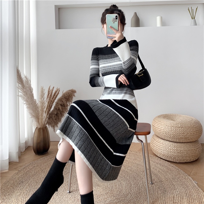 ワンピース ニットソー ニット ニットスカート ミモレ ミモレ丈 袖あり 長袖 Uネック ラウンドネック タイト 細身 伸縮性 かわいい きれいめ シンプル カジュアル 大人 上品 おしゃれ お洒落