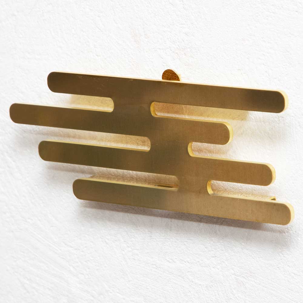 かねよし　KASUMIDANA - 霞棚　金属製お札立て　お守り置き　神棚　真鍮製　日本の思い出を日常生活の中へ贈る　かねよし×共立女子大学コラボ作品『日本を贈る』