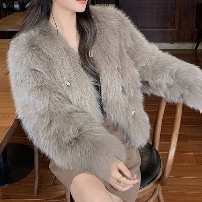 フェイクフォックスファーvネックファーコート女性用2025冬新作小さな香り気質甘くて暖かいファートップ