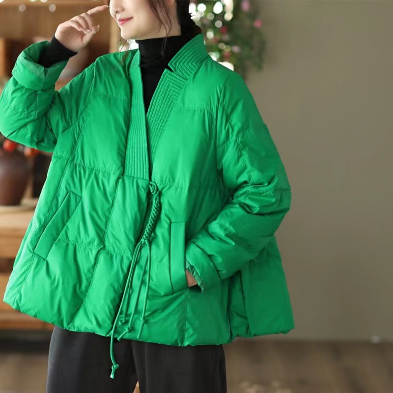 2025 冬の中国風の薄型ダウンジャケット女性の V ネックディスクボタンウォームホワイトダックダウンジャケット厚みのあるバージョン禅スタイル