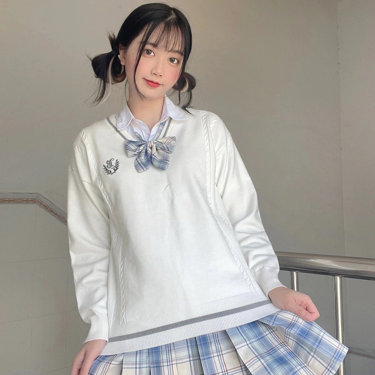新品追加 ライン入り ケーブル Vネック ニットセーター ホワイト スクール 制服 セーター 男女兼用 入学 通学 中学生 高校生 学生服 レディース メンズユニセックス　02 5,476円