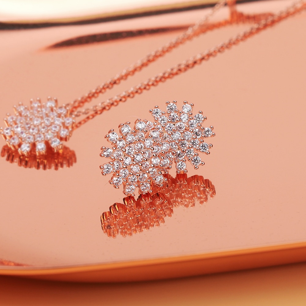 Blooming Bouquet イヤリング/ 925 シルバー キュービック イヤリング / 韓国ドラマ女主人公のイヤリング/ 韓国トレンディ人気 / 韓国ブランド / 韓国ファッション