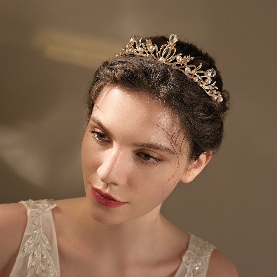 ウエディング ティアラ クラウン 半額 王冠 欧米風 ヘッドドレス ヘアアクセサリー 花嫁 ゴールド 挙式