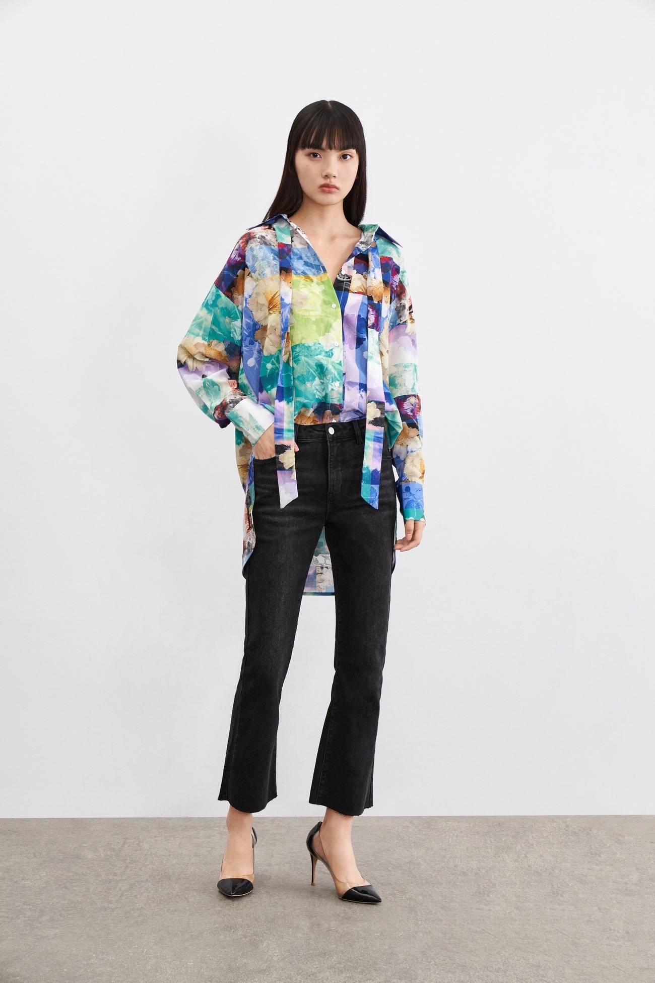 秋 婦人服 トレンド 個性プリント ゆったり 薄手 タイシャツ 個性的なデザイン ユニーク スタイリッシュ 長袖シャツ S M L XL トップス Tシャツ シャツ 袖あり 長袖 Vネック かわいい 5,976円