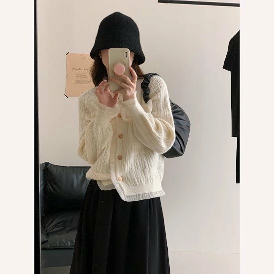 ニットカーディガン レディース カーディガン 長袖 羽織 フロントボタン レース フリル アプリコット キュート 可愛い カジュアル お出掛け おしゃれ デイリー ライトアウター カーディガン