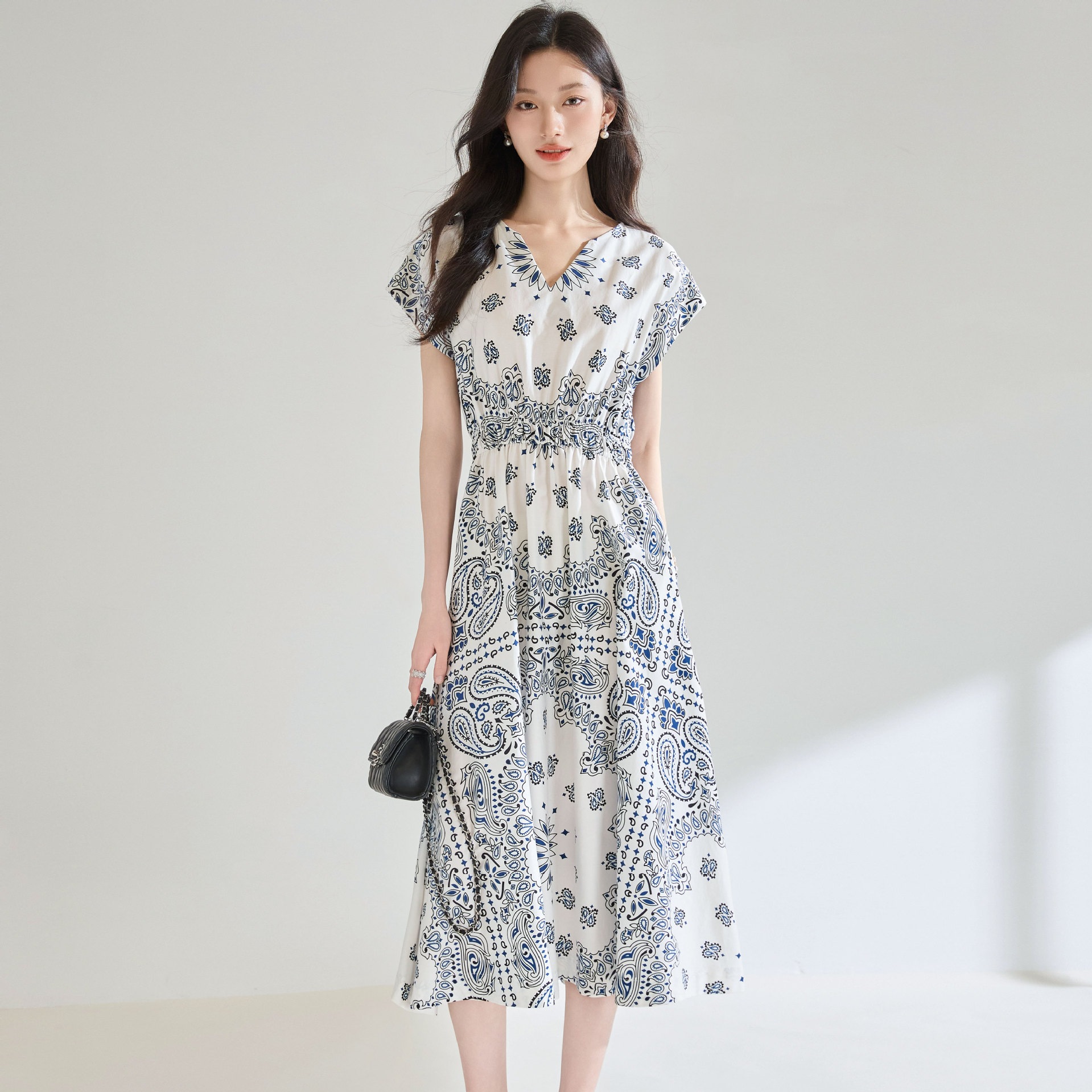 【送.料.無.料.急速発送】レトロロマンチックペイズリーポジショニングプリントコットンでウエストをゆるめてワンピース