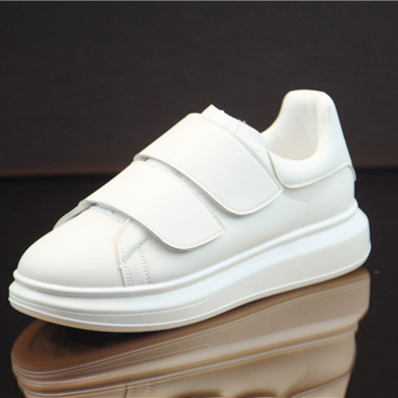 クーポン ローカット スニーカー メンズ 通学 通勤 学生 スポーツシューズ 軽量 幅広 デッキシューズ 滑り止め コンフォート ジュニア 春 夏 秋 冬 通気性 アウトドア 柔らかい 低反発 歩きや 10,303円