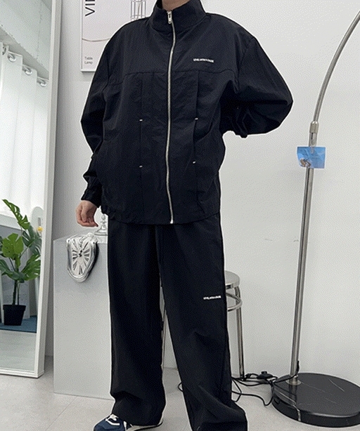 ナイロンウインドジャンパー 5,299円