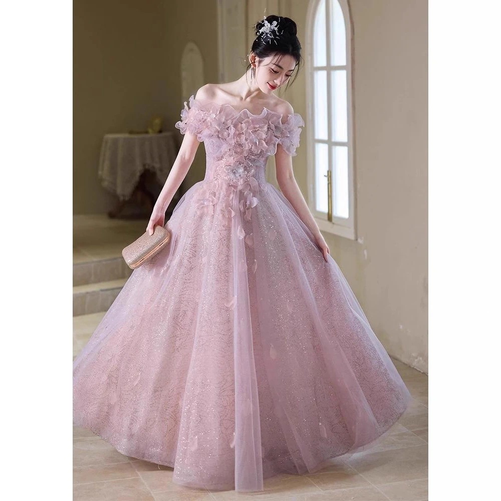 ピンクのイブニングドレス森スタイルオフショルダー軽くて豪華な新しいスタイルの卒業ホストロングドレス芸術試験の成人式ドレス