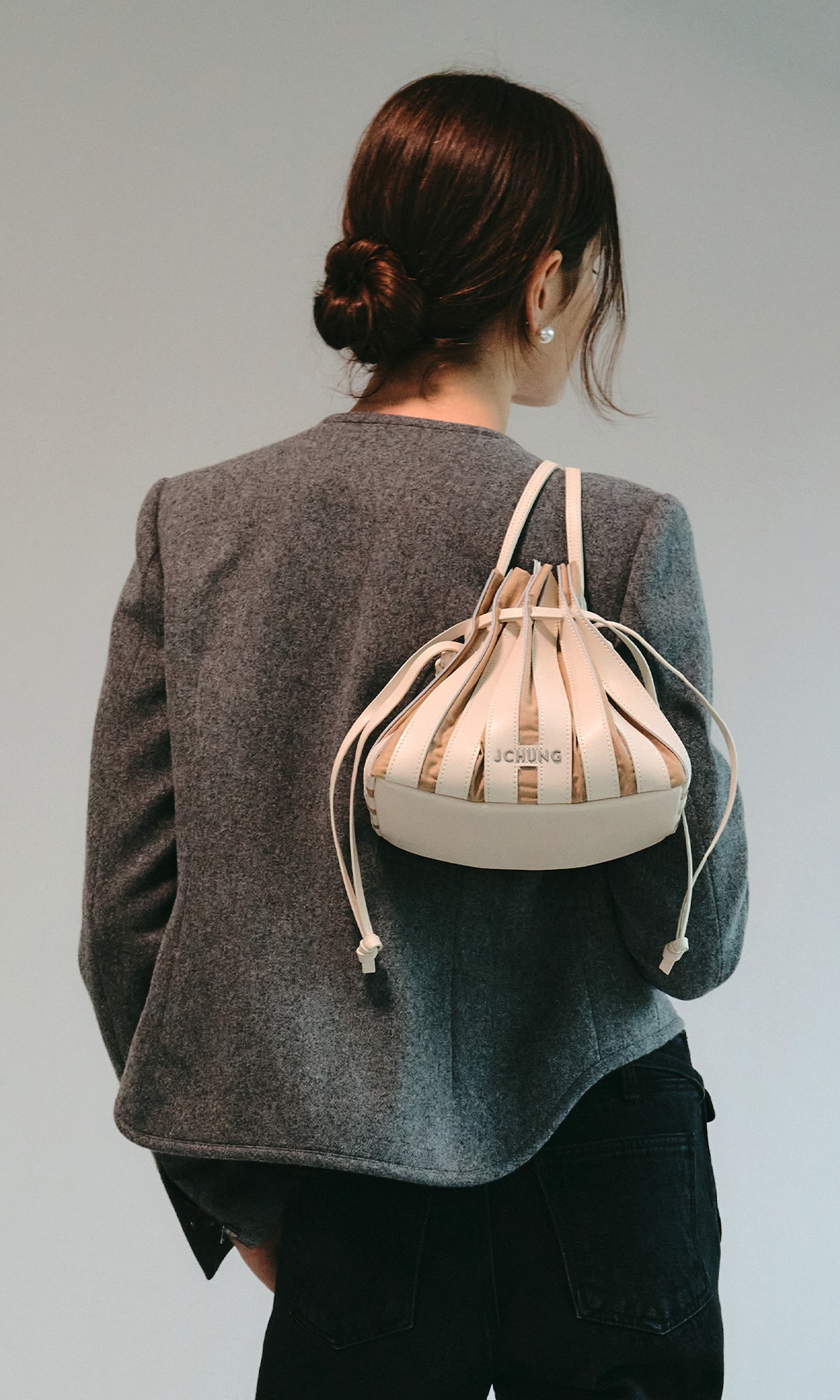 【J.CHUNG】 NEW LILLE ACCORDION BUCKET BAG : IVORY 17,390円